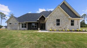 Just reduced luxury new construction home at 250 Cottonwood Circle in Southern Pines Longview Texas listed by Austin Moore & Company Real Estate