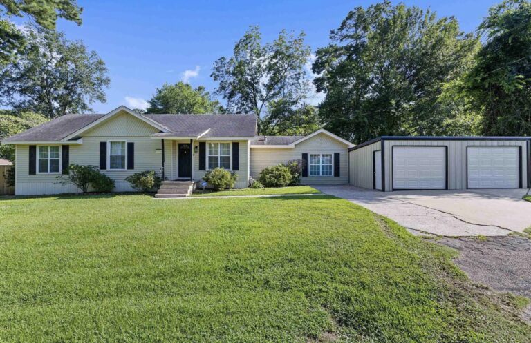 You are currently viewing Just Listed in Marshall: Flexible Living and an Oversized Garage/Workshop at 3504 Eastmoor Drive
